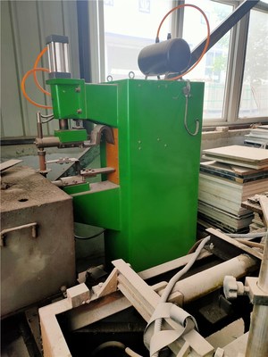 河南鄭州金水區(qū)高價回收門廠設(shè)備 冷壓機(jī)、精密鋸及北京叉車、木工機(jī)械的循環(huán)利用之道